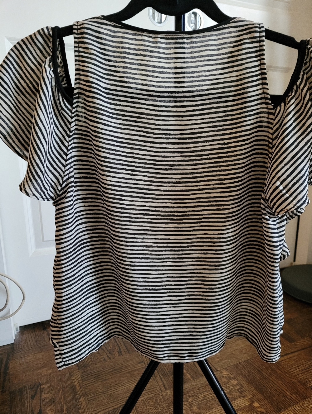 Zara Zebra Pattern Cropped Cold Shoulder Summer Top Size Small - Picture 8 of 9